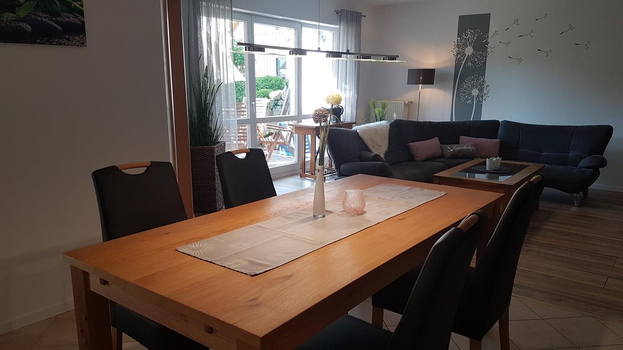 großer Esszimmertisch großer Esszimmertisch